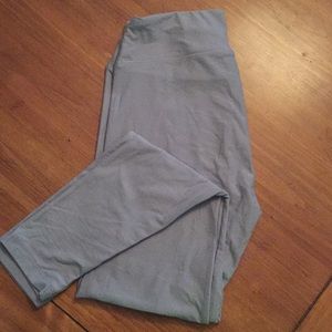LulaRoe OS leggings.